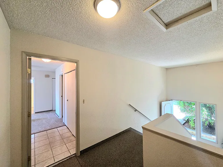 939 N Baker Ave — Photo 10