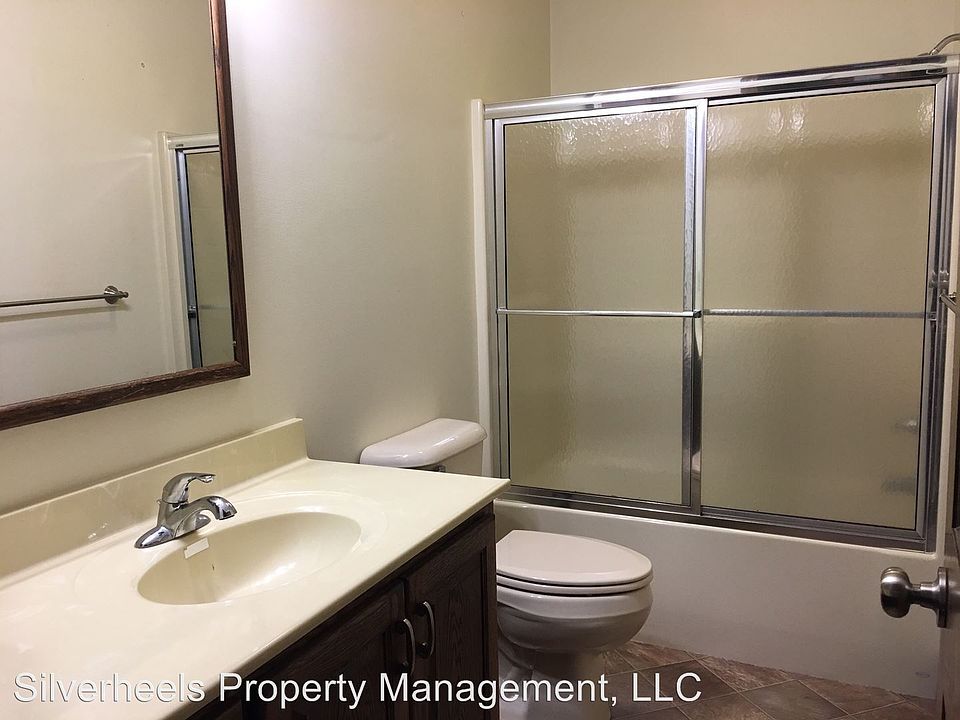 1st image of 121 1/2 Greene St #2