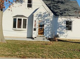 1406 E Nevada St, Marshalltown, IA 50158