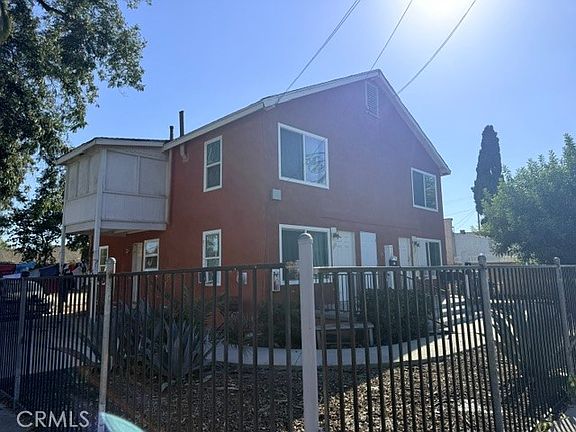 4th image of 357 W 10th St