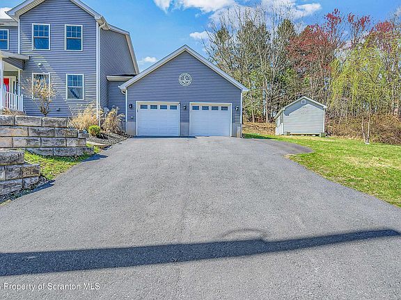 3rd image of 104 Rafferty St