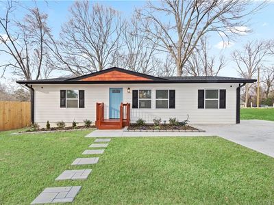 586 High Dr, Forest Park, GA, 30297
