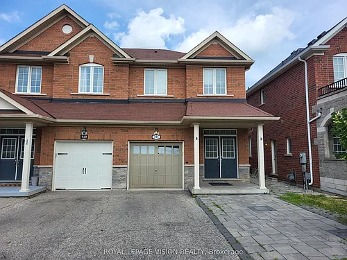715 Agnew Cres #UPPER Photo 1