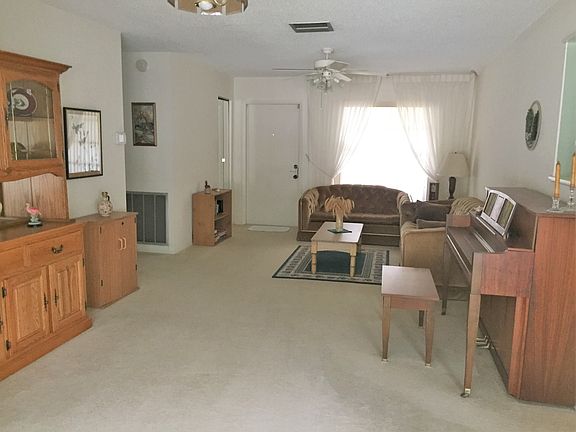 3rd image of 4560 Great Lakes Dr S