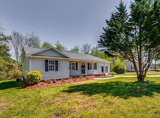2501 Megan Dr, Ramseur, NC 27316