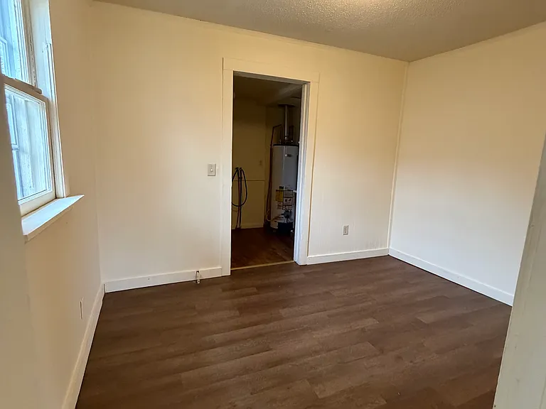 1309 W Catalpa St — Photo 8