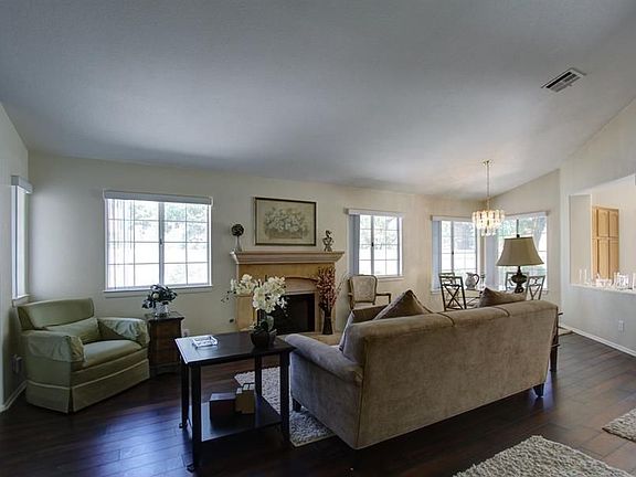 5th image of 9216 Kentucky Oaks Dr