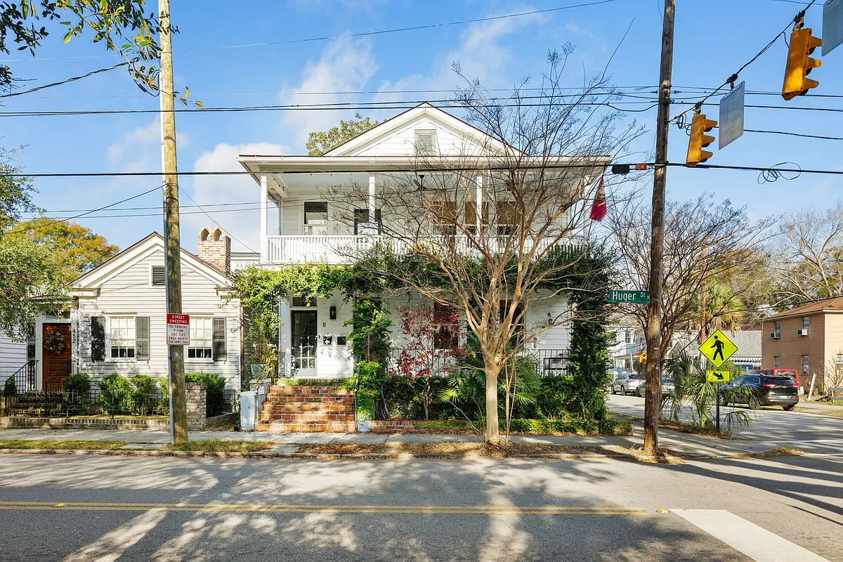 Building Photo - 448 Huger St #A