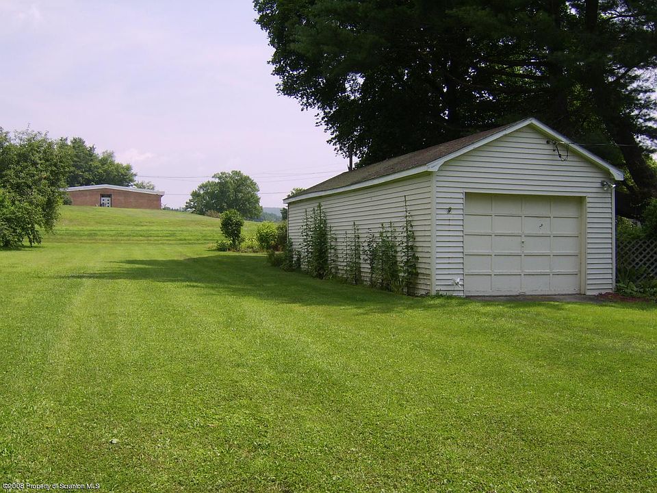2nd image of 200 Riverside Dr