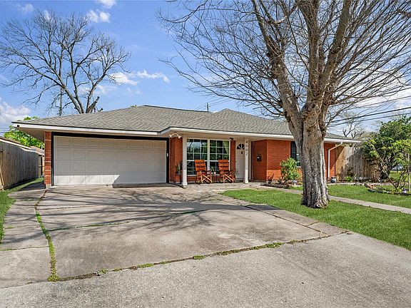3rd image of 4002 Cheena Dr