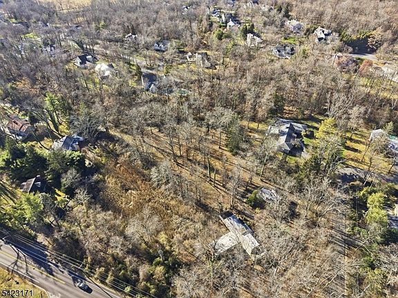 4th image of 136 Red Hill Road