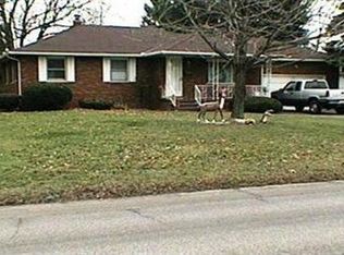 110 S Leavitt Rd, Amherst, OH 44001