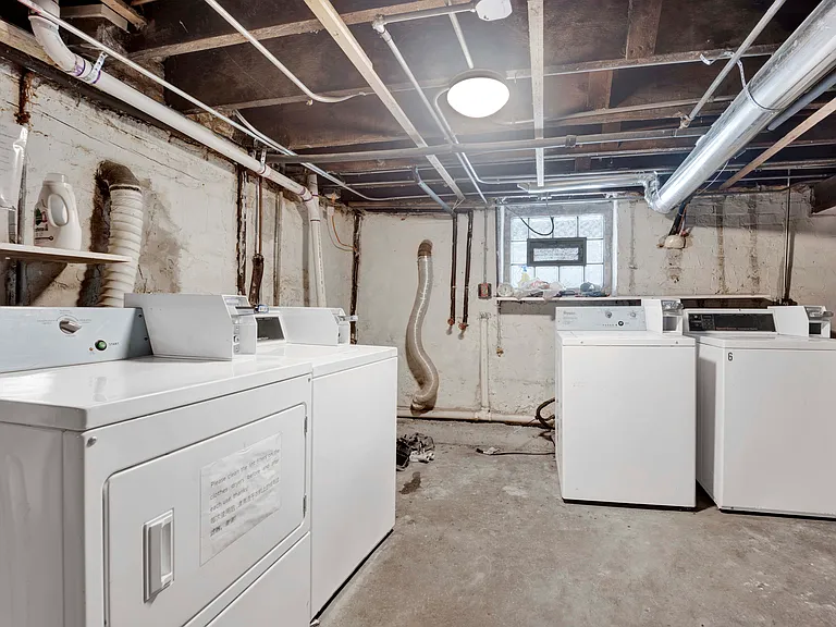 465 W 27th St #1F — Photo 18