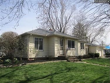 2nd image of 22695 Sycamore Dr