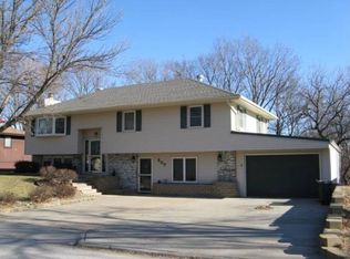 207 Wildwood Rd, Council Bluffs, IA 51503