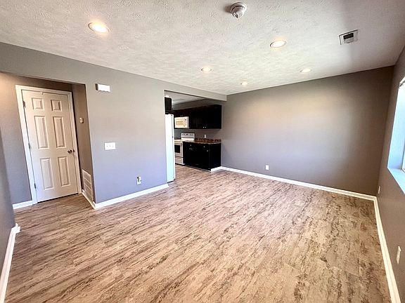 2nd image of 3222 S 40th St