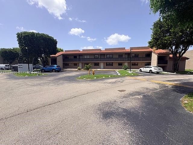 1st image of 220 W Park Dr APT 104-3