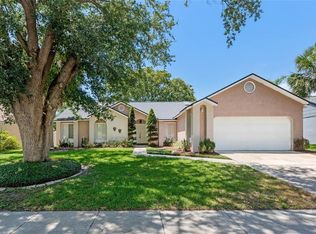 521 Lakeshore Cir, Lake Mary, FL 32746