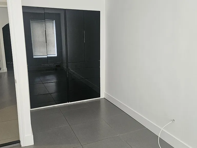 200 SW 3rd Ave — Photo 9