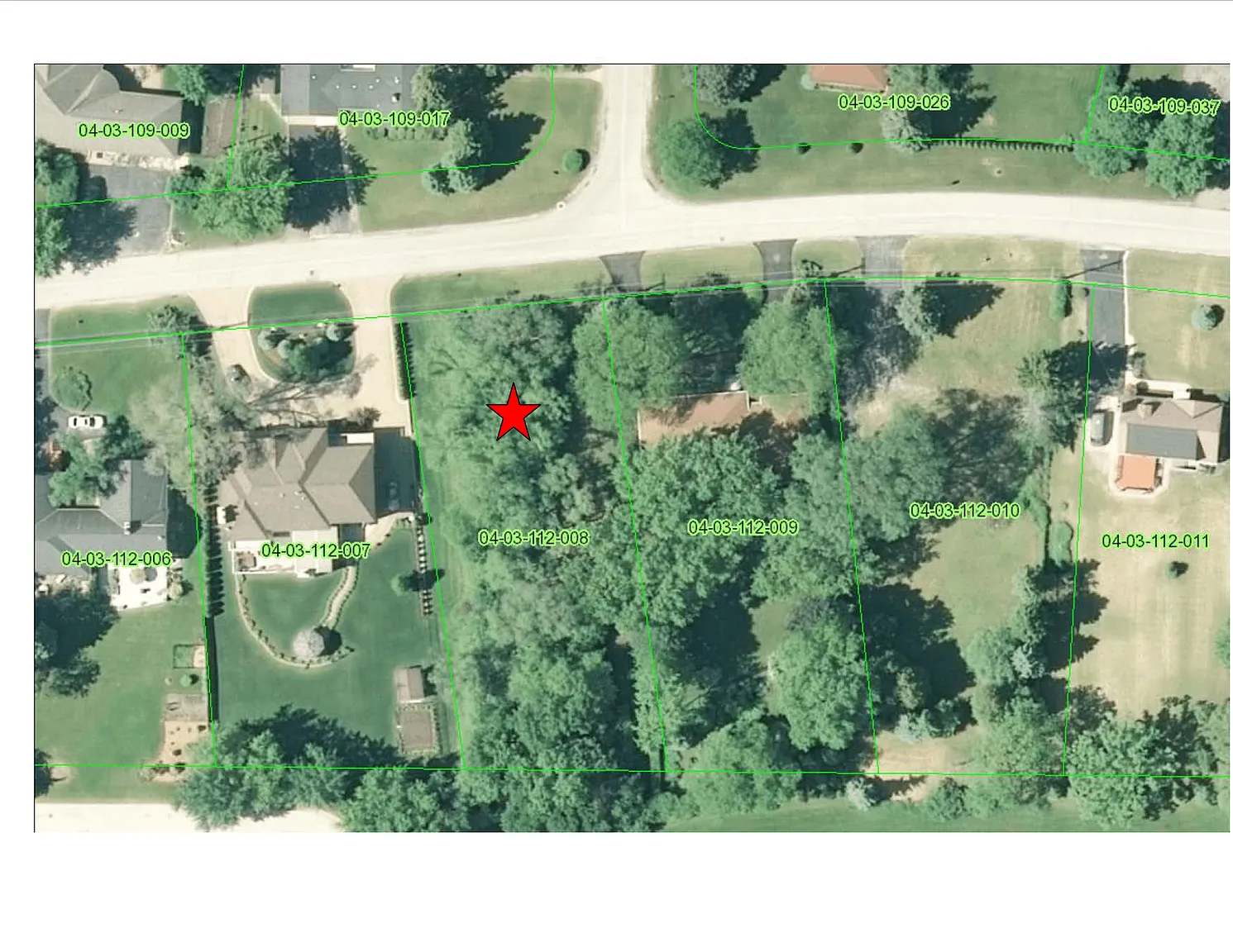 1701 Oakwood Rd photo 1
