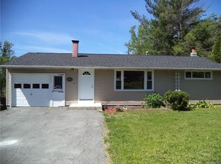 5345 Bear Rd, North Syracuse, NY 13212