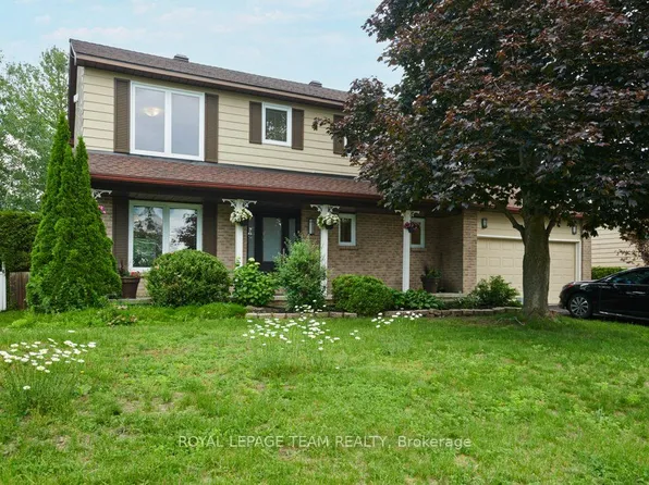 332 Liard St, Ottawa, ON K2S 1J8