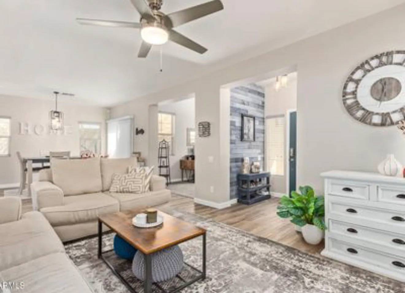3 bed, 2.5 bath, 1875 sqft, $3,000 — Photo 3