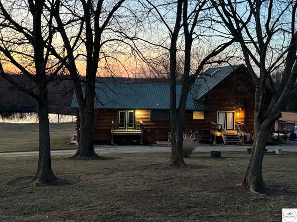 43 NW 901st Rd, Clinton, MO 64735