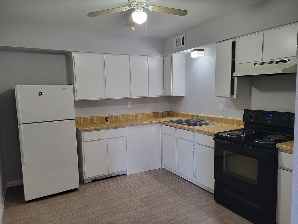 525 Laurel St #6