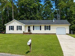 206 Cambridge Ct, Havelock, NC 28532