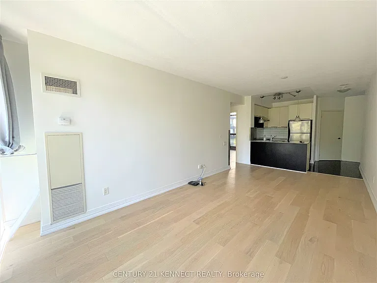 21 Carlton St #610 — Photo 3