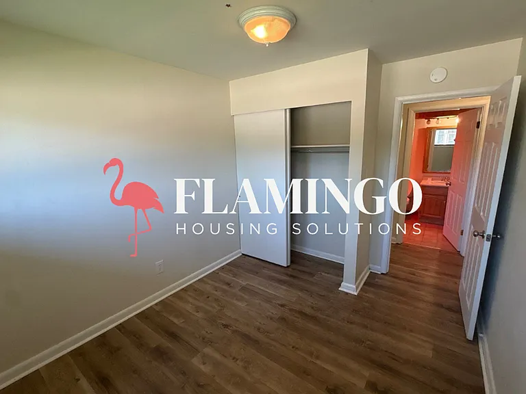 305 E Whittier Ave — Photo 5