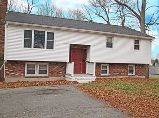 17 Vernon St, Woburn, MA 01801