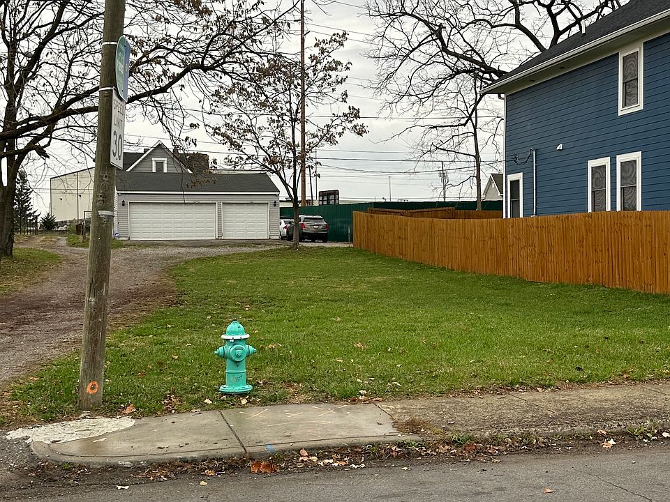 2nd image of 2646 E Brookside Ave