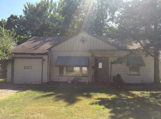 2052 Green Rd, Cleveland, OH 44121