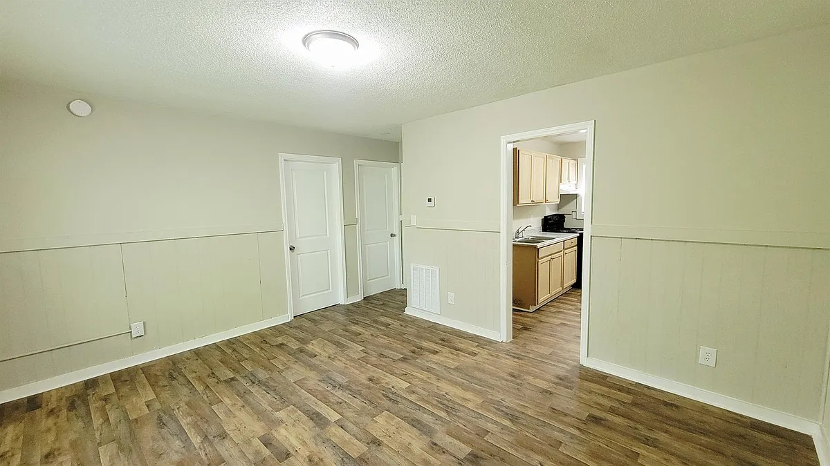 Building Photo - 1306 Ragan Ave #A