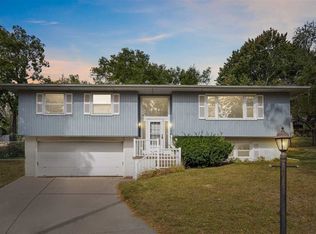 113 Potomac Dr, Iowa City, IA 52245