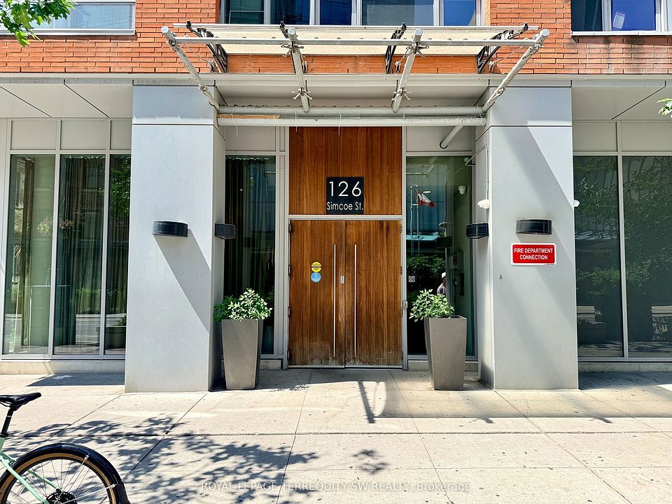 1st image of 126 Simcoe St #1106