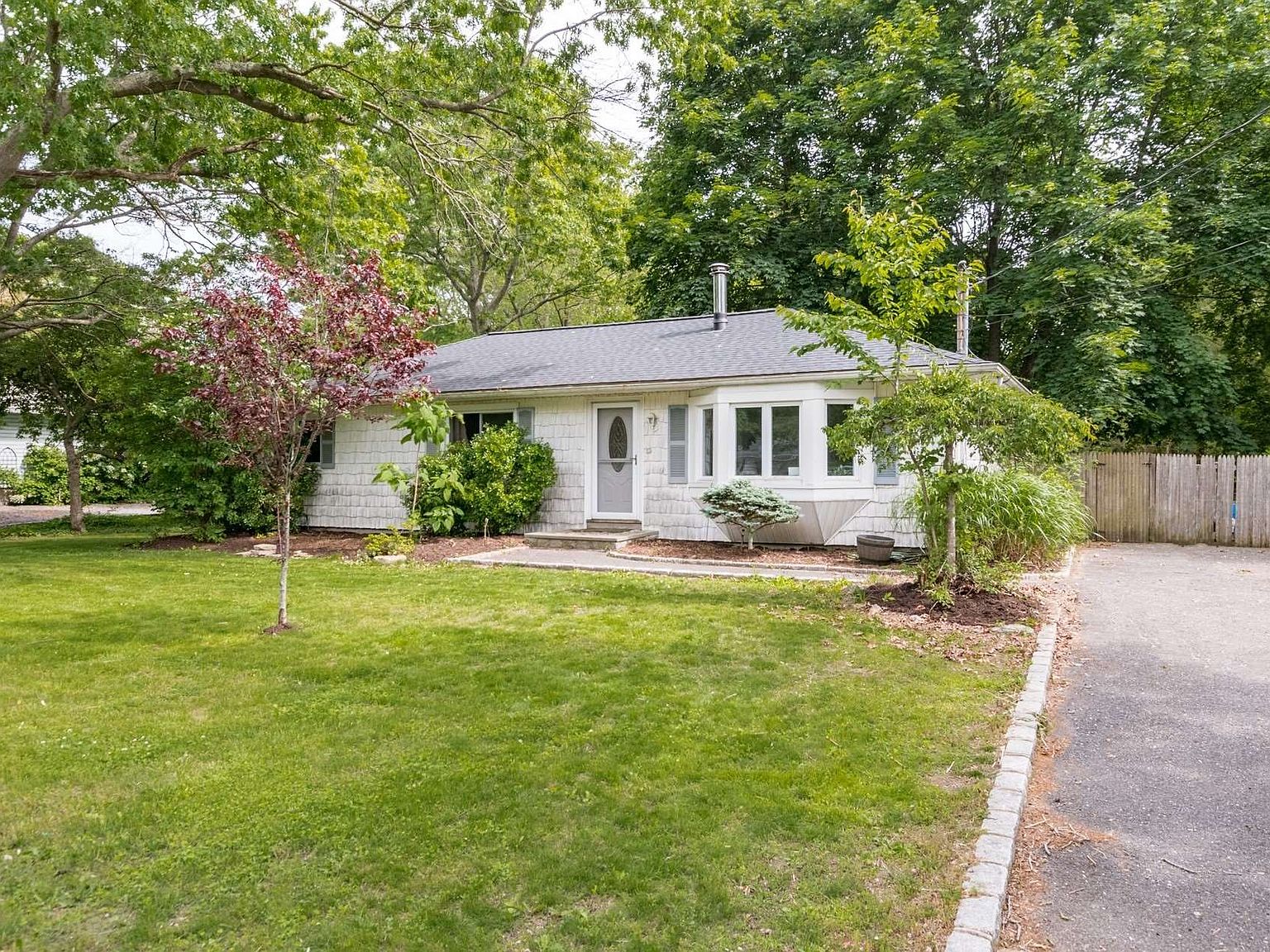 322 Jamaica Avenue, Medford, NY 11763 Zillow