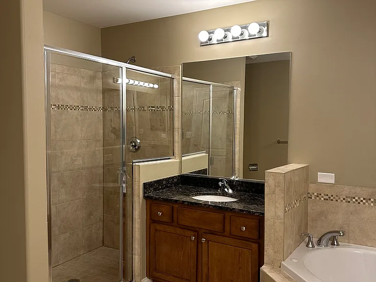 5N426 Rohlwing Rd #1 — Photo 17