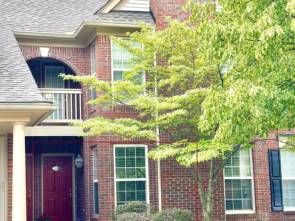 28323 Carlton Way Dr #1, Novi, MI 48377