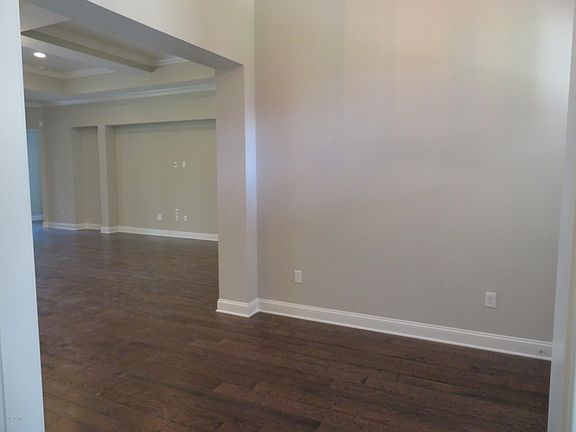 4th image of 2583 Woodfern Ln