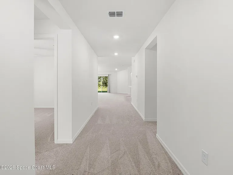 2192 Vinifera Dr — Photo 2