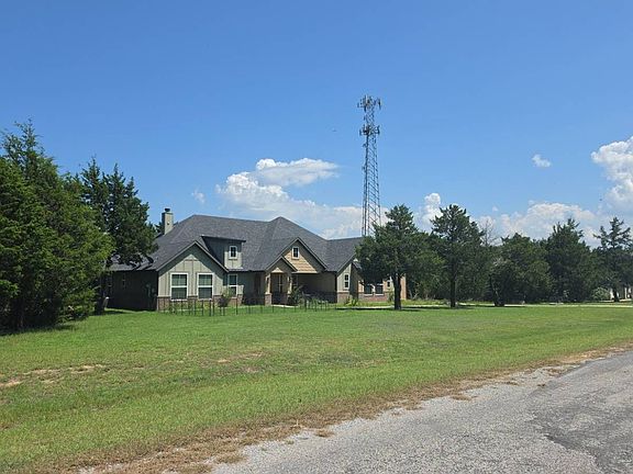 3rd image of 294 Guy Ln