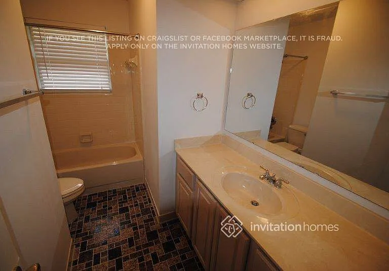 11637 Edinburgh Way — Photo 7