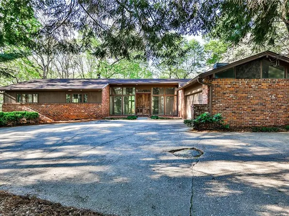 3710 Cloudland Dr NW, Atlanta, GA 30327