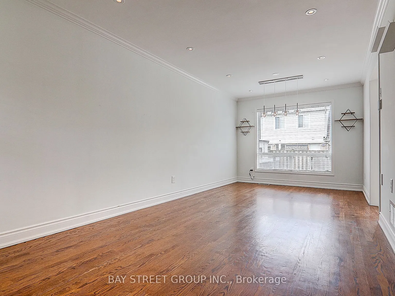3 bed, $3,450 — Photo 4
