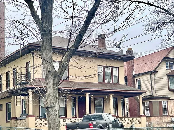 576 Summer Ave, Newark, NJ 07104