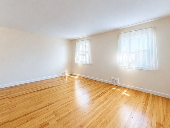 3rd image of 16 Tooker Ave