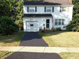 39 Fair Oaks Ave, Rochester, NY 14618